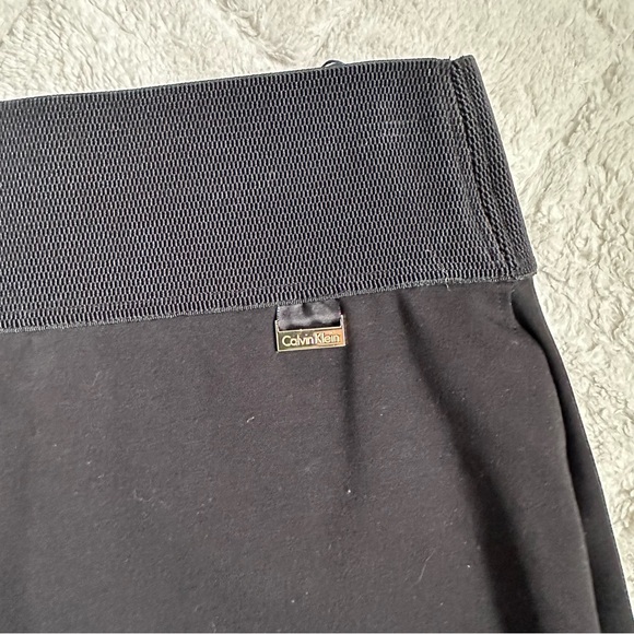 Calvin Klein | Black Women's Essential Power Stretch Pencil Skirt | Size Large - Picture 4 of 9